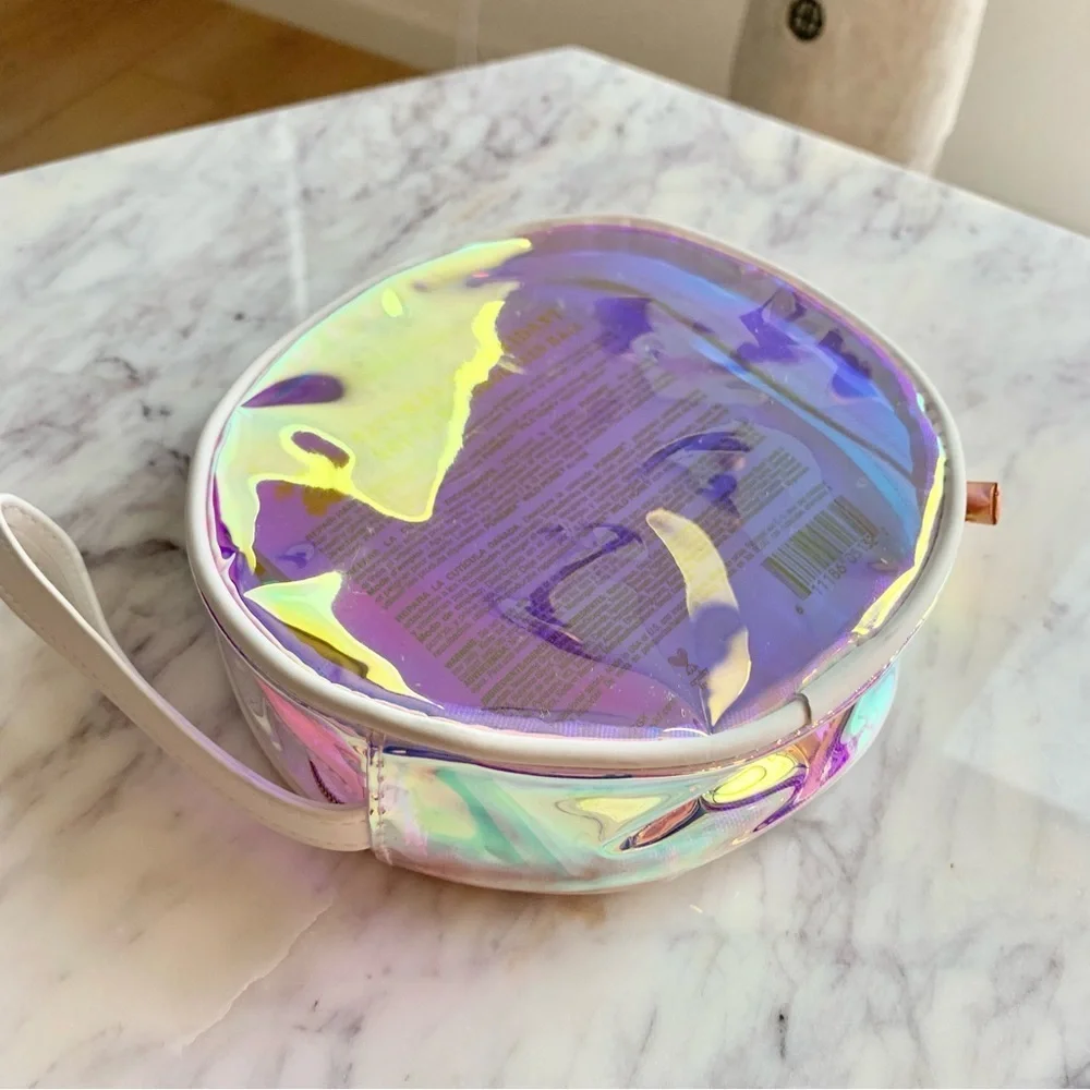 🪩 Iridescent Holographic Round Wristlet with Shampoo /Conditioner Hair Samples